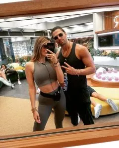 Luca Onestini, che shock, Cristina gli dice stop: lo mette... alla porta e lo caccia di casa! Luca Onestini, che shock, Cristina gli dice stop: lo mette... alla porta e lo caccia di casa!