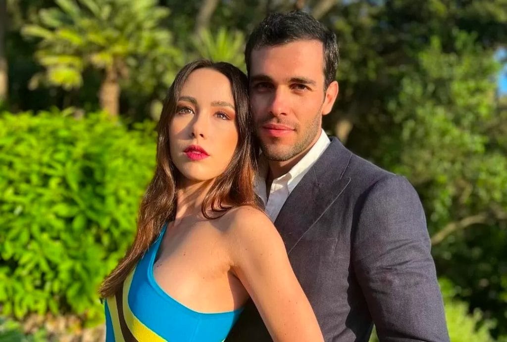 per aurora ogni riferimento all'amore passa per il compagno goffredo cerza