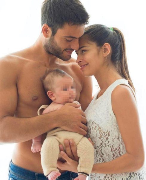 perpaolo pretelli e ariadna romero con il loro figlio leonardo appena nato