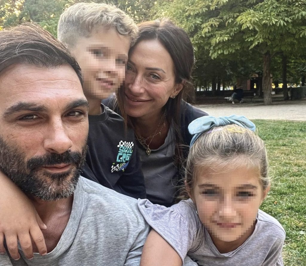 da più di 20 anni con irene capuano, francesco arca ha due figli, maria sole e brando maria