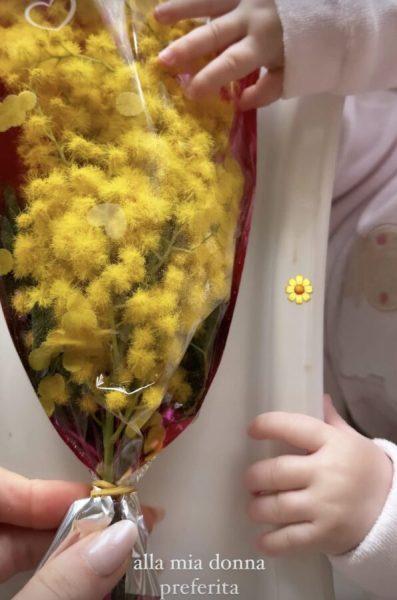 8 marzo, la Giornata Internazionale della Donna: il significato di una data simbolica per una battaglia da portare avanti tutti i giorni. «Affinché il mondo diventi a colori per tutte le Donne» diletta leotta festeggia con la sua donna preferita, la piccola aria