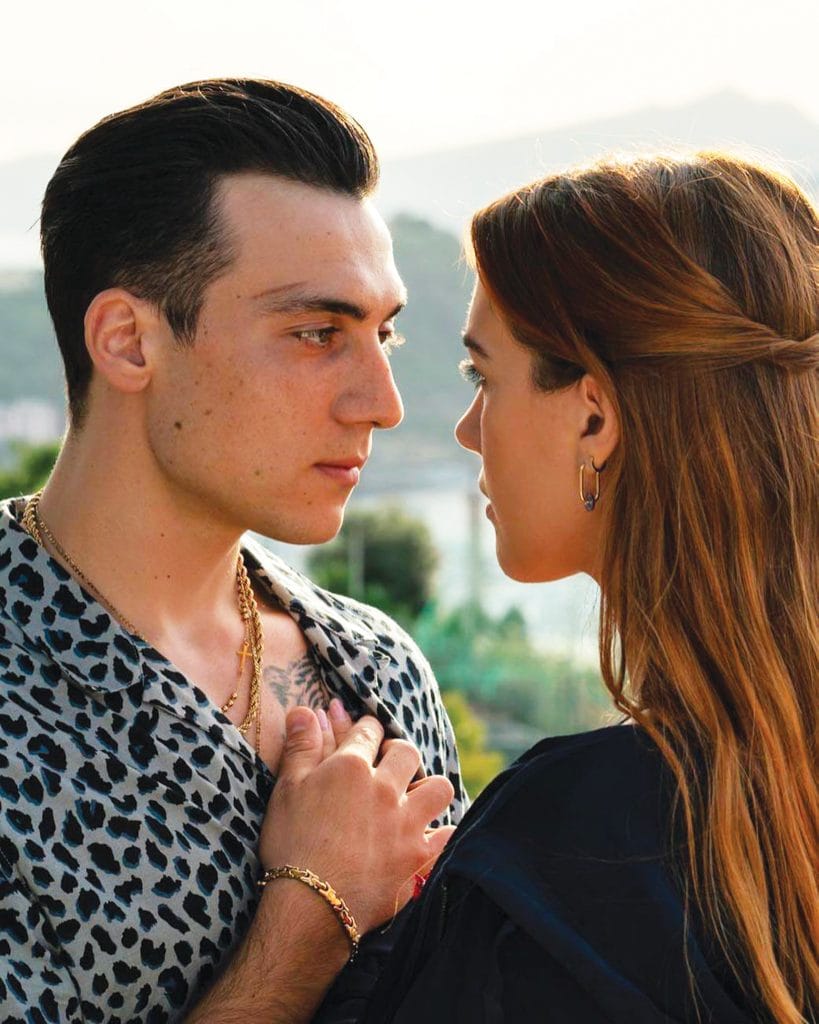 edoardo e teresa sono tra ip ersonaggi più importanti dell'ultima stagione di 'mare fuori'
