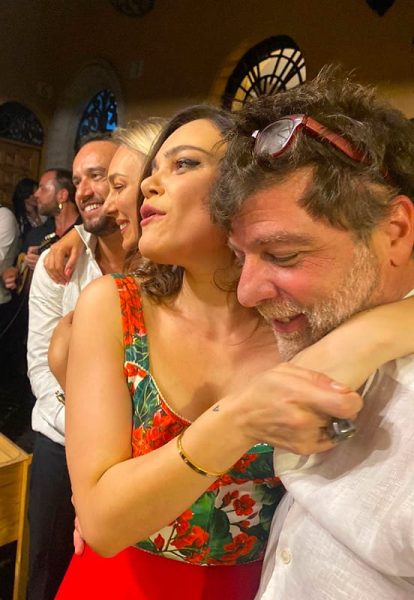 il regista stefano rastelli è il compagno di romina junior, mentre davor luksic è il marito di cristel