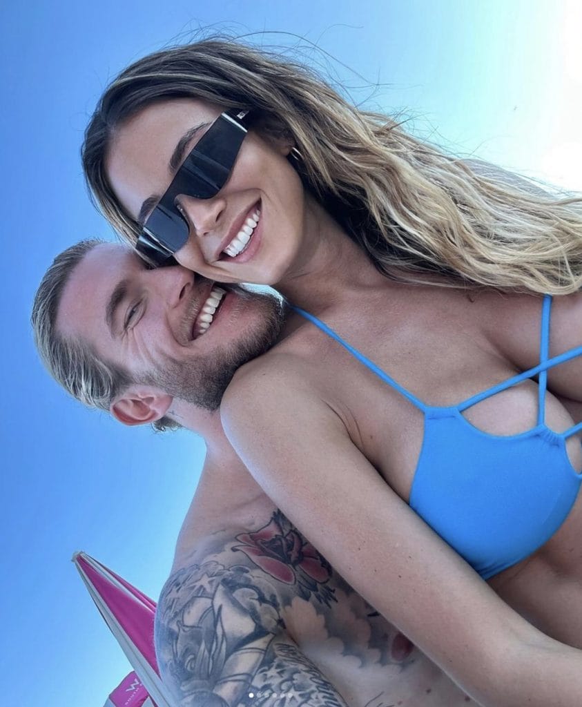 Diletta Leotta sposa Loris Karius: la location, la data, i segreti della cerimonia vengono fuori, ma anche una damigella speciale come Elodie, che accompagnerà gli sposi all'altare il sogno di diletta e loris è iniziato in un bar parigino dove la presentatrice stava bevendo un cocktail con le amiche