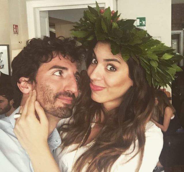 Samuel Peron lascia Ballando e vola sull'Isola dei Famosi: dalla Sicilia all'Honduras solo e sempre mare con il tifo da casa di Tania Bambaci e del piccolo Leo samuel tania