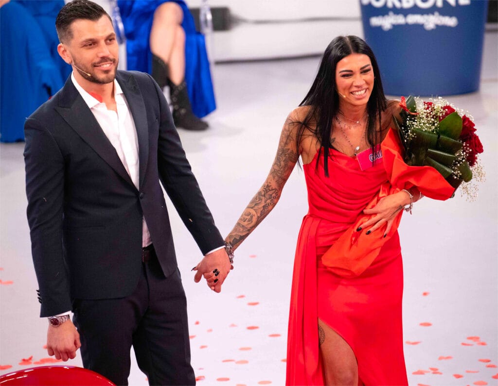 Daniele Paudice fa la sua scelta a 'Uomini e Donne' ed è già polemica: «mi dispiace Gaia ma ho scelto te, anche se non esco di qui con la fidanzata della mia vita» da stasera daniele e gaia dovranno confrontarsi con la vita vera