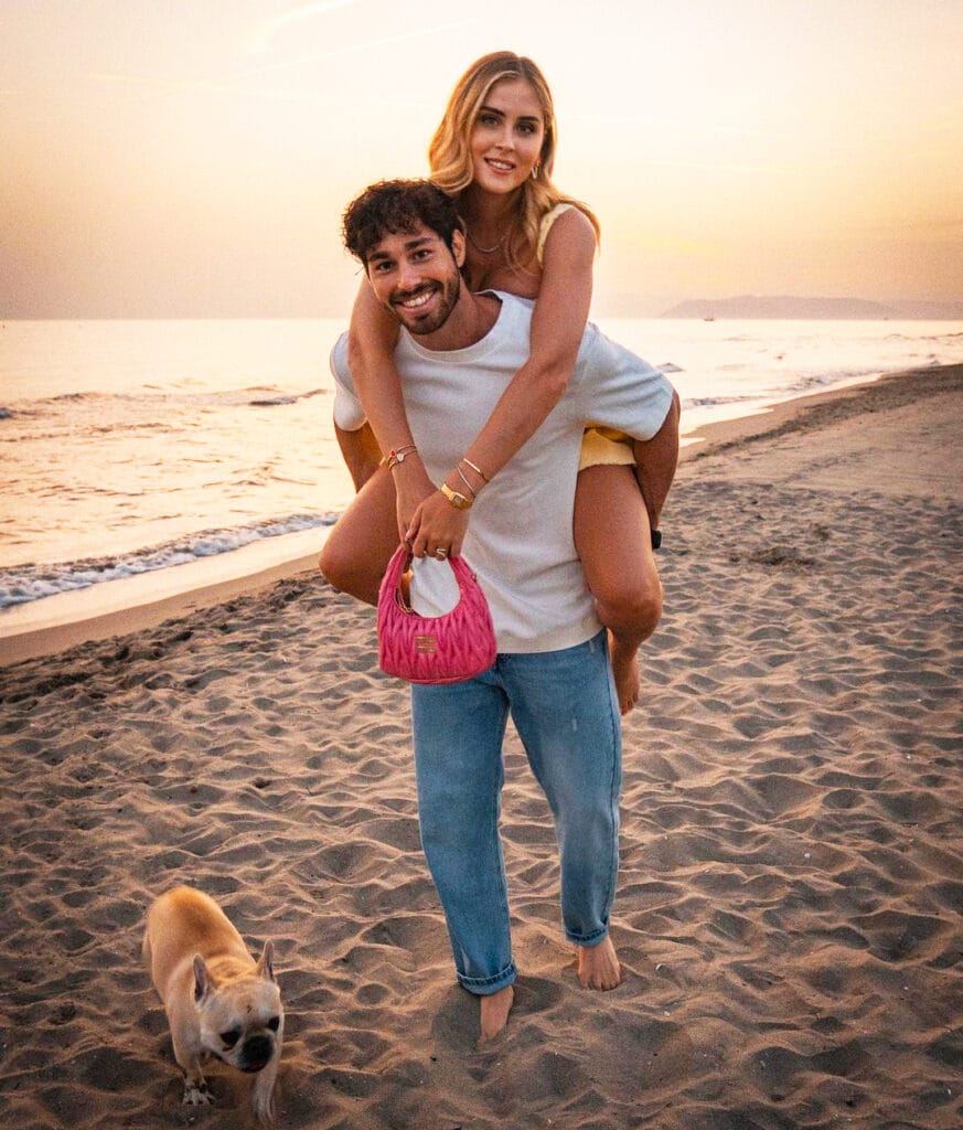 Con l'amore per Matteo Napoletano Valentina Ferragni si scrolla di dosso gli odiatori seriali, le critiche e le accuse che hanno travolto la famiglia: «è stato un viaggio lungo ma ora sono libera» ferragni vezil