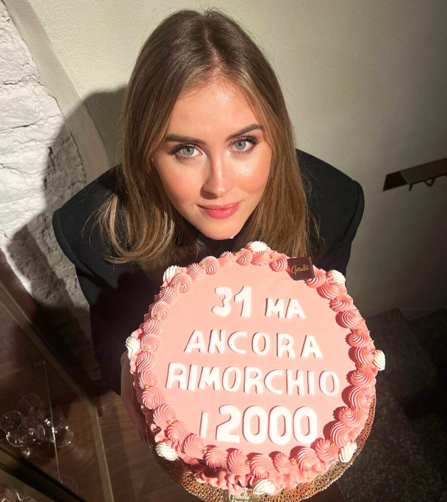 Con l'amore per Matteo Napoletano Valentina Ferragni si scrolla di dosso gli odiatori seriali, le critiche e le accuse che hanno travolto la famiglia: «è stato un viaggio lungo ma ora sono libera» ferragni differenza età