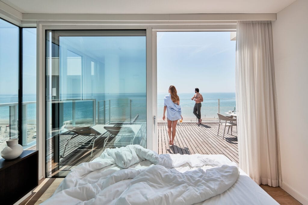 il design dell’hotel è un trionfo di stile e raffinatezza, firmato dall’architetto richard meier e dall’interior designer matteo thun