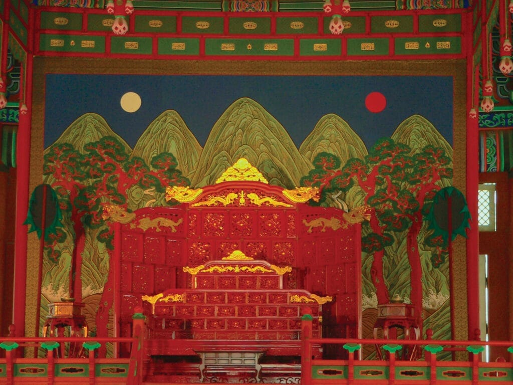 il magnifico trono di gyeongbokgun, che rappresenta i cinque elementi della natura