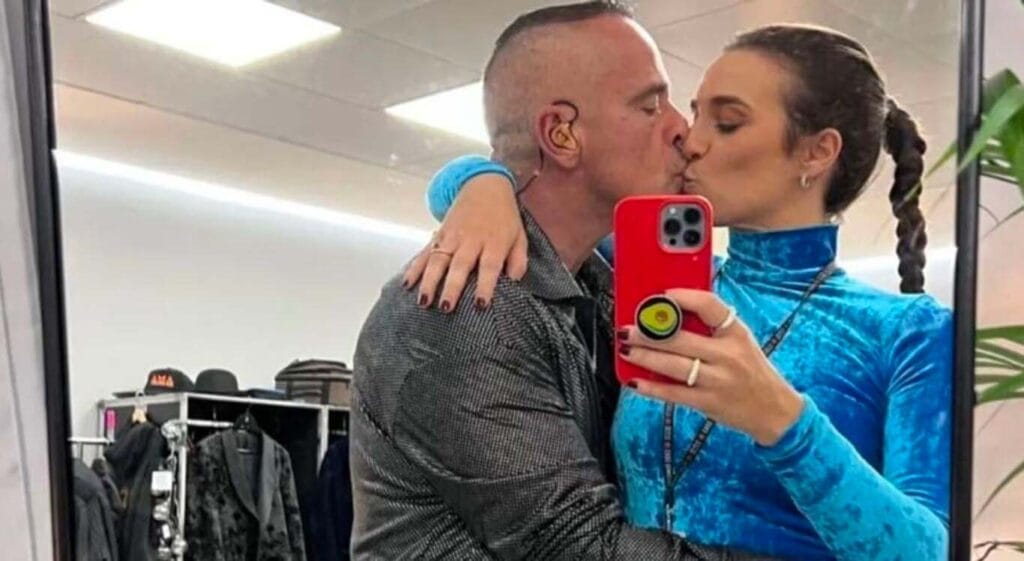 anche se dalila gelsomino è nata a milano, l'amore per eros è nato in messico, dove lei si era trasferita con tutta la famiglia