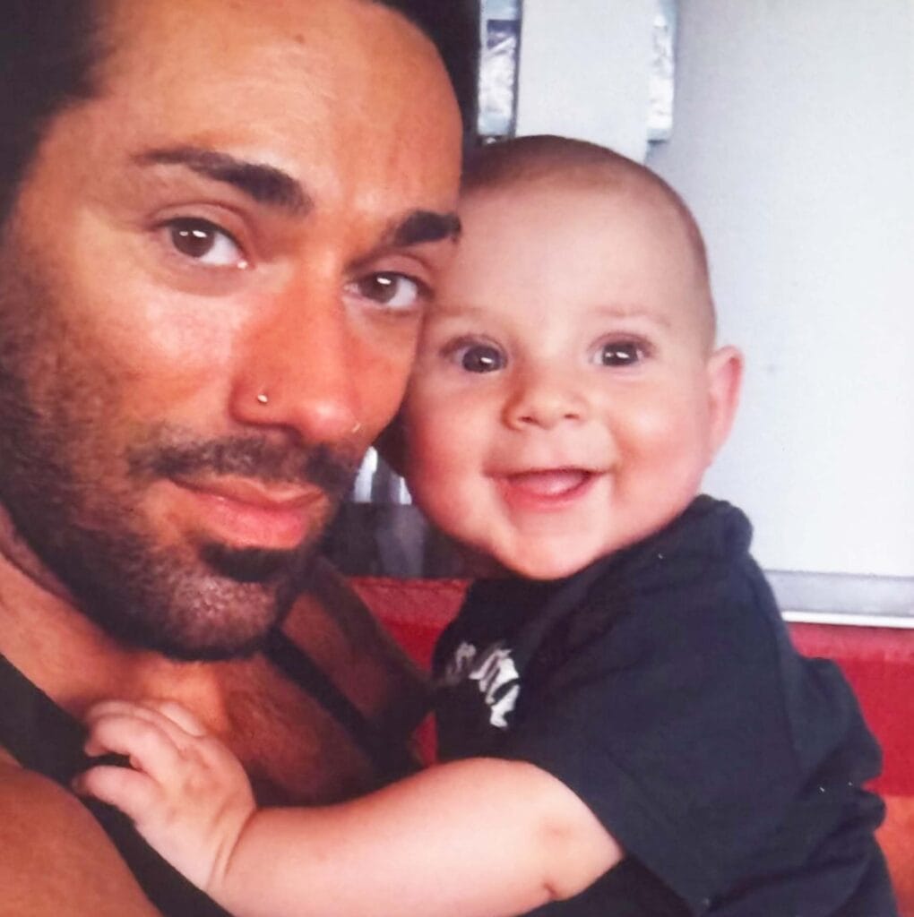 emanuel lo con il piccolo samuel, che oggi ha compiuto 14 anni