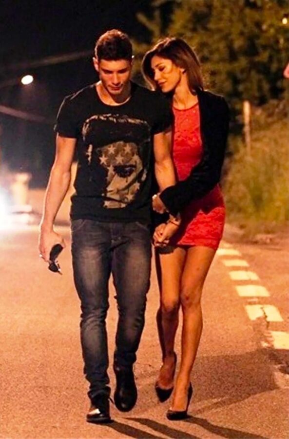 una delle prime foto di belen e stefano de maritno insieme, nell'anno 2012
