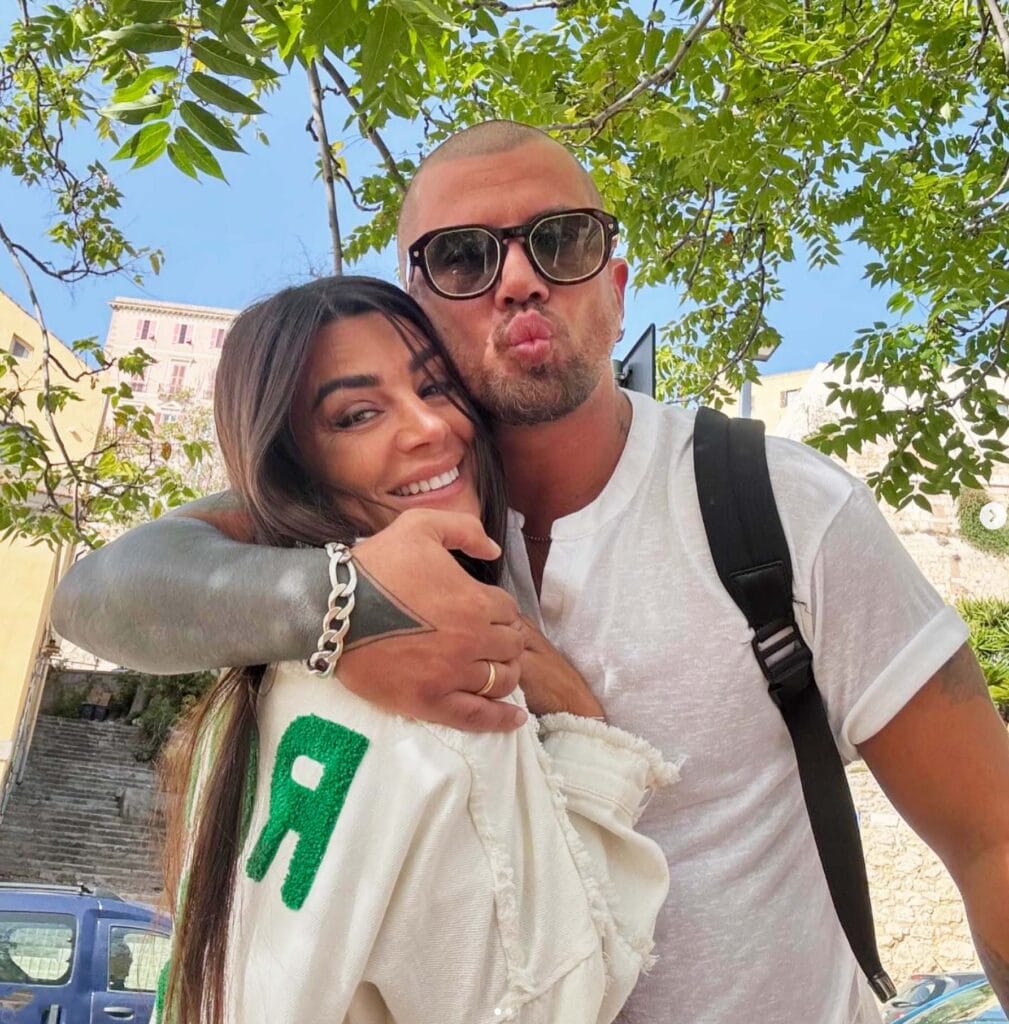 Sette anni di matrimonio, Elga Enardu e Diego Daddi festeggiano le 'nozze di lana', anche se l'ultimo periodo è stato duro: «insieme abbiamo attraversato l’inferno, abbiamo combattuto e vinto» - VIDEO anche se erano entrambi nel cast di 'uomini e donne', elaga e diego si sono fidanzati lontani dalla tv