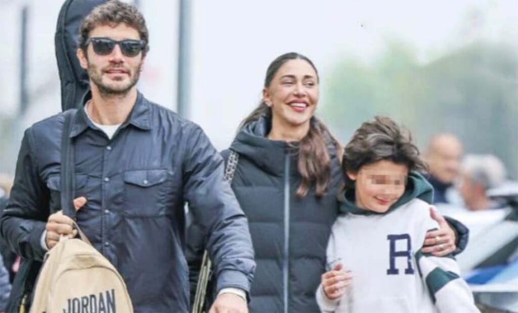 in questo autuunno del 2024 belen e stefano sono stati speso ritratti dai paparazzi davanti alla scuola del figlio santiago