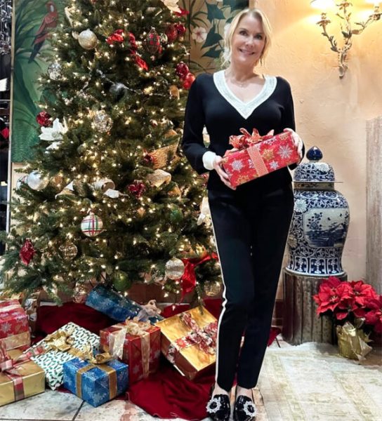 Katherine Kelly Lang, tanti matrimoni in 'Beautiful' ma oggi è single. E sogna una casa in Italia, magari in Puglia vicino a Ronn Moss: «abbiamo lavorato insieme per 25 anni, sarà sempre nel mio cuore come collega e come amico» Katherine Kelly Lang