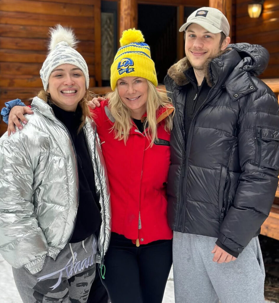 Katherine Kelly Lang, tanti matrimoni in 'Beautiful' ma oggi è single. E sogna una casa in Italia, magari in Puglia vicino a Ronn Moss: «abbiamo lavorato insieme per 25 anni, sarà sempre nel mio cuore come collega e come amico» Katherine Kelly Lang figli