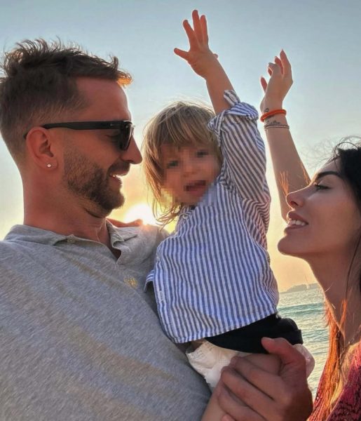 Stefano Corti e Bianca Atzei, quasi 6 anni d'amore e un inizio difficile: «Ho visto i messaggi con un’altra donna, lui mi mandò gli screen per sbaglio» Stefano Corti e Bianca Atzei, quasi 6 anni d'amore e un inizio difficile: «Ho visto i messaggi con un’altra donna, lui mi mandò gli screen per sbaglio»