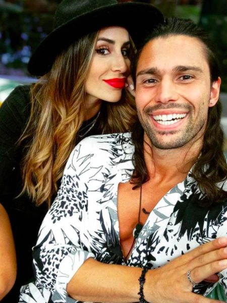 Luca Onestini: dopo una storia da romanzo vince 100mila dollari nel reality in Messico. Arriva secondo e conquista il cuore di Aleska, top model bellissima e piena di guai! Luca Onestini e Cristina La Porta