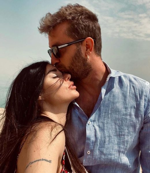 Stefano Corti e Bianca Atzei, quasi 6 anni d'amore e un inizio difficile: «Ho visto i messaggi con un’altra donna, lui mi mandò gli screen per sbaglio» Stefano Corti e Bianca Atzei