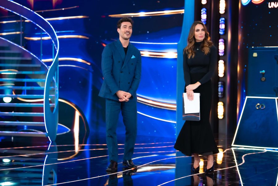 Antonino Spinalbese e Ilary Blasi in 'The couple'