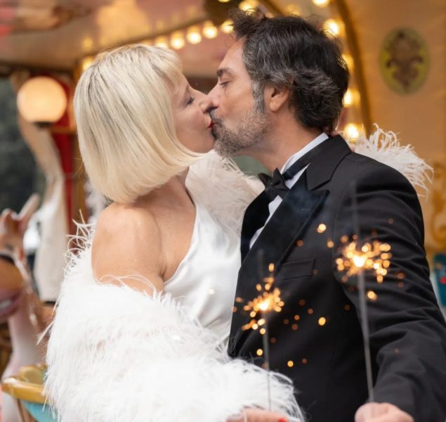 Antonella Elia e Pietro Delle Piane, ultima estate da fidanzati: «ho deciso, lo sposo, è l'unico uomo che mi abbia fatto pensare alla famiglia». Il sì a San Silvestro a Cortina, luna di miele in Polinesia? elia delle piane