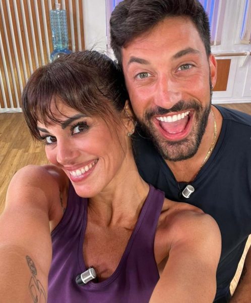 Bianca Guaccero, basta alle voci social su una crisi con Giovanni Pernice: «sono solo parole, tra di noi va tutto a gonfie vele». E simula sui social un pianto disperato... Bianca Guaccero e Giovanni Pernice