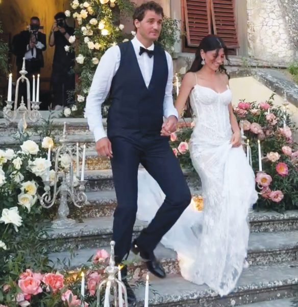 La favola a lieto fine di Giorgia Lucini e Federico Loschi, finalmente sposi dopo 8 anni d'amore: «sei tutto quello che desideravo, ti sceglierei altre mille volte» Giorgia Lucini e Federico Loschi