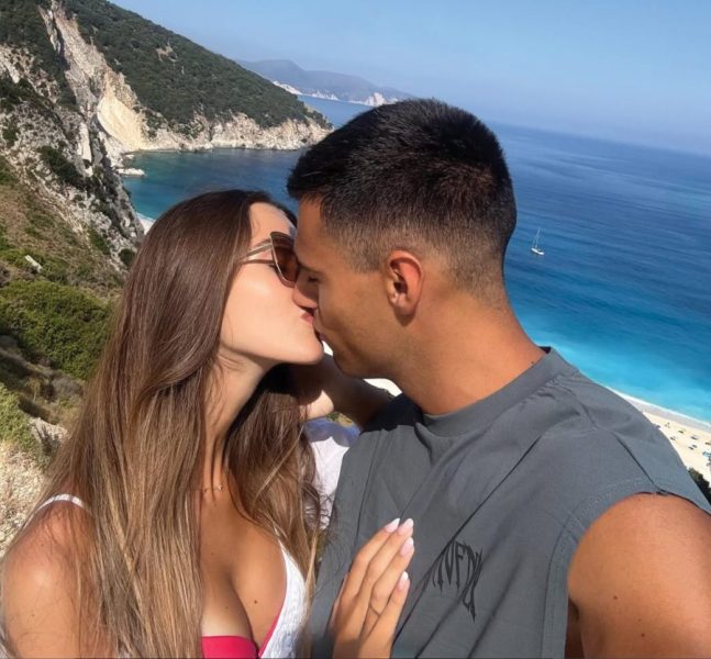 Valentina Pesaresi e Cristian Forti, vacanze bollenti in Grecia: «Il nostro anno e mezzo d'amore è arrivato perché noi due ci siamo amati senza avere fretta» cristian e valentina U&D