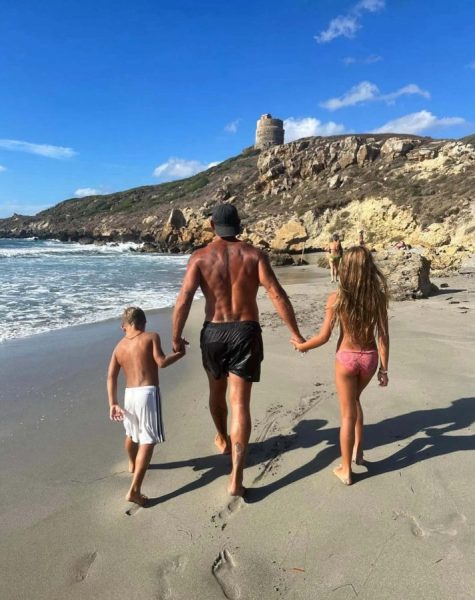Francesco Arca furioso con il gossip per le foto con Elisabetta Gregoraci: «Non c’è alcuna relazione sentimentale, siamo amici da vent’anni». E la compagna dell'attore commenta: «le voci fanno rumore ma la verità parla sottovoce»