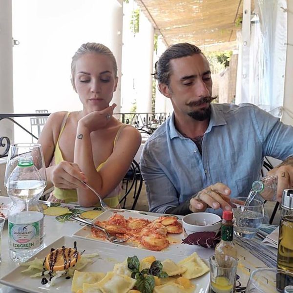 Vittorio Brumotti, storia al capolinea con Annachiara Zoppas: «Le nostre strade si separano dopo 7 anni meravigliosi, frutto di un amore con la A maiuscola». Dopo lo stop però gli ex rimangono legati da una stima profonda. Vittorio Brumotti e Annachiara