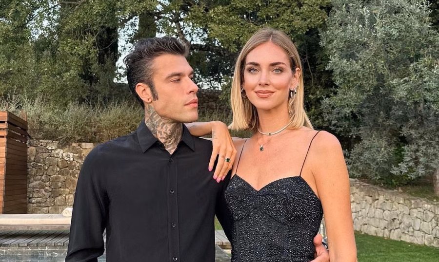 Chiara e Fedez, l'estate ha riportato l'amore nella loro vita: la Ferragni ufficializza il ritorno di fiamma con Giovanni Tronchetti Provera, il rapper smette di scappare al fianco di Giulia Honegger