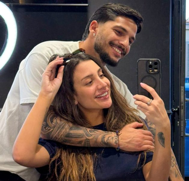 Martina e Gianmarco, dopo l'addio ai rispettivi fidanzati Ciro e Cristina si scatena il gossip di un clamoroso ritorno di fiamma. Tra post sospetti, like e frecciatine, ecco tutta la verità sulle crisi che sconvolgono U&D Martina e Gianmarco, dopo l'addio ai rispettivi fidanzati Ciro e Cristina si scatena il gossip di un clamoroso ritorno di fiamma. Tra post sospetti, like e frecciatine, ecco tutta la verità sulle crisi che sconvolgono U&D
