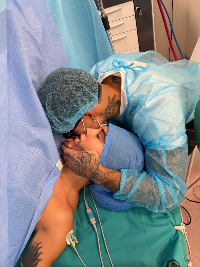 Giulia De Lellis mamma di Priscilla, lei e Tony Effe impazziscono d'amore: «Sei tutto» scrive il rapper, e pubblica le prime dolcissime foto insieme a sua figlia inmark 2