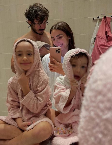 Francesca Rocco e Giovanni Masiero si sono lasciati sui social dopo 11 anni di una storia nata al Grande Fratello: «Il nostro amore si è spento, ma rimarremo per sempre una famiglia»