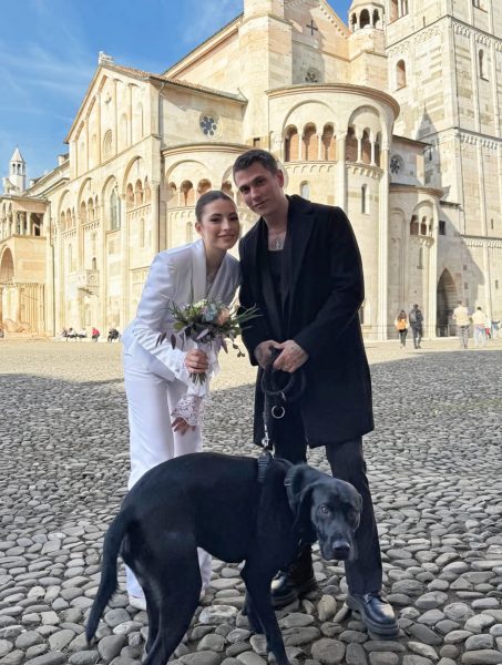 Benjamin Mascolo racconta per la prima volta sui social le nozze segrete con Greta Cuoghi: «Due anni fa ci siamo sposati, volevamo che il giorno più bello della nostra vita restasse protetto, soltanto nostro»