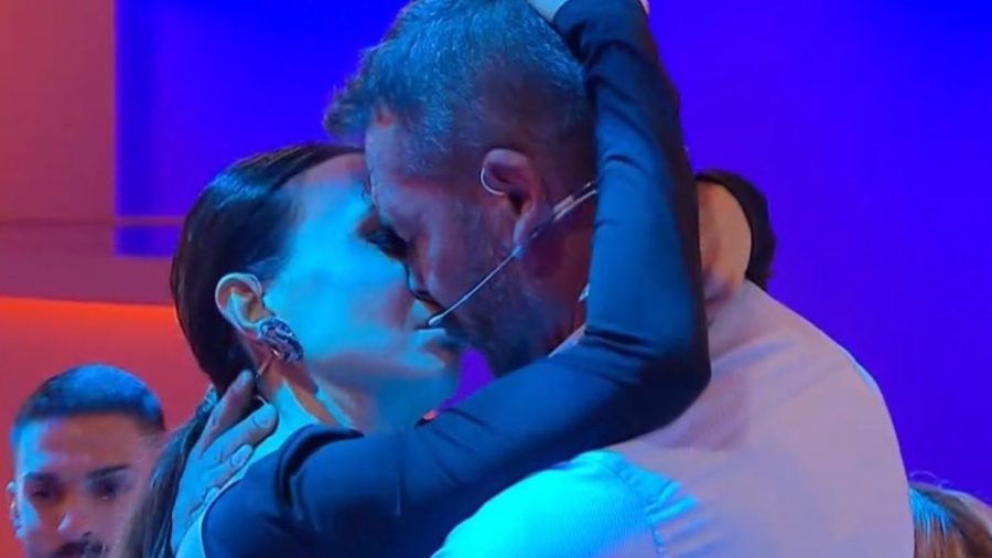 Il primo bacio di Agnese De Pasquale a Roberto Priolo