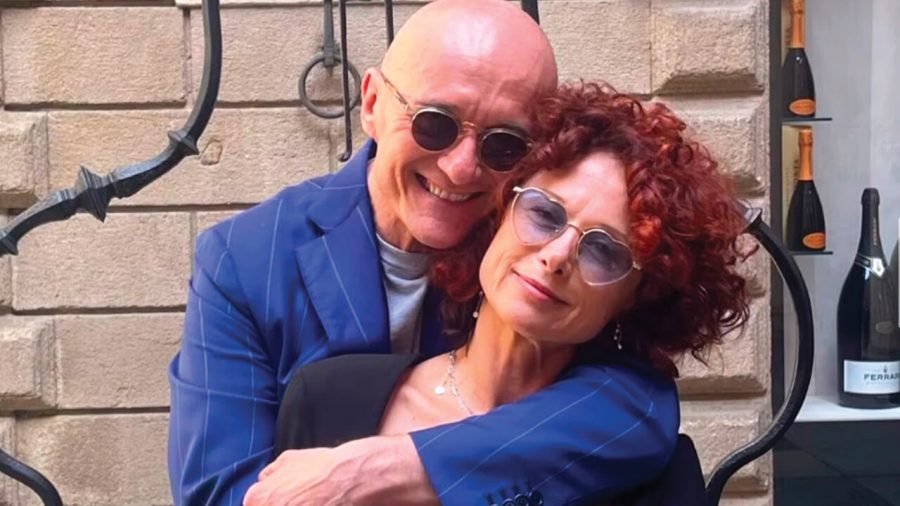 I segreti di Beatrice Luzzi, che sogna di innamorarsi di nuovo: «Il mio uomo ideale? Colto, umile, con interessi artistici, impegnato nel sociale, ma capace di vivere con leggerezza. Vorrei sposarmi ma... mi manca solo il marito»