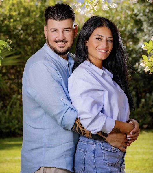 Lino Giuliano e Alessia Pascarella sono tornati insieme. La coppia di 'Temptation Island' ci riprova con una maturità nuova nata dal dolore: «Senza rispetto non può esistere un amore sano» Lino Giuliano e Alessia Pascarella sono tornati insieme. La coppia di 'Temptation Island' ci riprova con una maturità nuova nata dal dolore: «Senza rispetto non può esistere un amore sano»