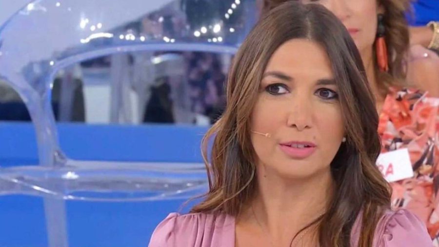 Claudia Lenti, l’ex Dama innamorata: «con Andrea è stato colpo di fulmine, ora sogno le nozze». E su papà Mario non ha dubbi: «Vederlo così amato mi riempie il cuore, ma se Gemma lo vuole sposare... per il sì bisogna essere in due» L'INTERVISTA ESCLUSIVA Claudia Lenti, il passato a 'Uomini e Donne'