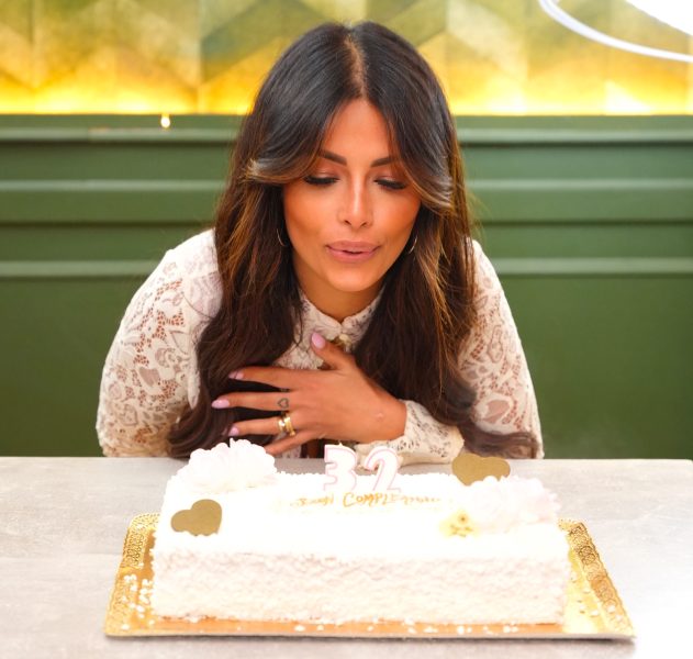 Alessia Pascarella ha spento 32 candeline insieme a Lino Giuliano: «Non siamo una coppia da copertina, ma siamo veri». La festa vip e l'anello che fa sognare i fan degli ex di Temptation Island