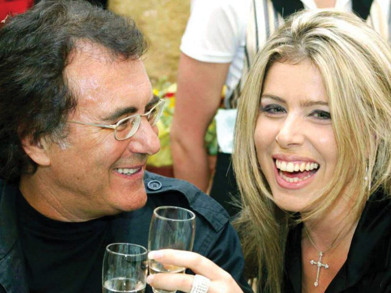Loredana Lecciso svela il primo incontro con Al Bano: «Gli chiesi un'intervista, lui mi invitò a casa sua: era inverno, faceva freddo, ma la passeggiata fu bellissima. E poi lui fa sempre uscire il sole» Loredana Lecciso e Al Bano