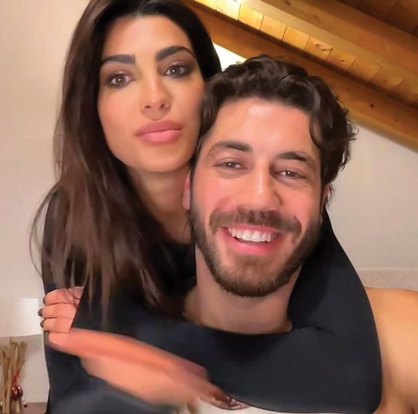 Omer Elomari e Rasha Younes, l'amore trionfa dopo il GF. Ecco l'intervista a due che fa sognare i fan: «Tra di noi l’amore c’è, è grande e vero. Insieme siamo molto felici e complici, stiamo costruendo tante cose belle» Omer Elomari e Rasha Younes