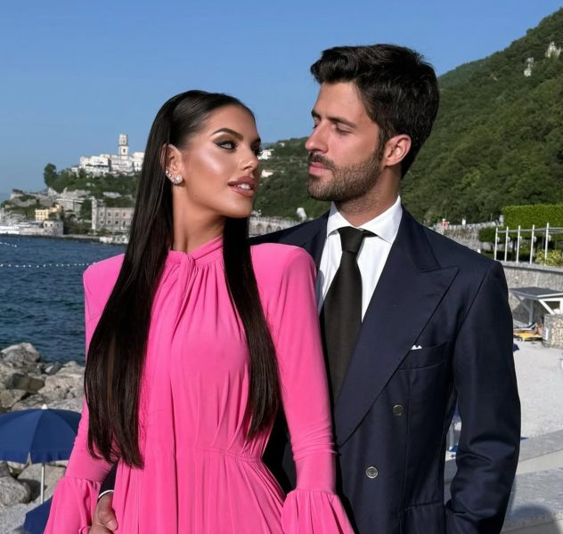 Antonella Fiordelisi con Giulio Fratini, primo anniversario d'amore: «Un record per me, 365 giorni insieme». Ma sulla convivenza frena: «Funziona bene così, io non mi piazzo a casa dalle persone» Antonella Fiordelisi e Giulio Fratini