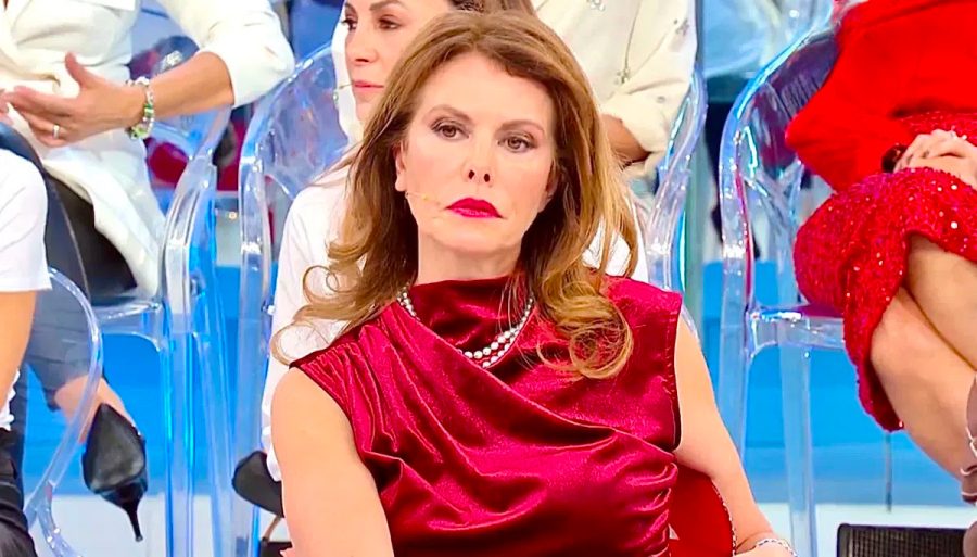 Cinzia Paolini di Uomini e Donne rompe il silenzio: «Con Rocco mai innamorata, Mario Lenti mi è piaciuto da subito». E alla 'rivale' Gemma Galgani: «Il tuo rancore è infondato, sono stata corretta. E poi potremmo essere amiche» cinzia paolini