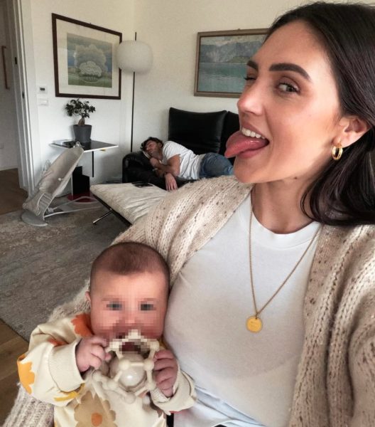 Ignazio Moser sogna già un secondo figlio con Cecilia Rodriguez: «Con Clara Isabel ci abbiamo messo troppo tempo, ora siamo pronti ad allargare la famiglia» Ignazio Moser sogna già un secondo figlio con Cecilia Rodriguez: «Con Clara Isabel ci abbiamo messo troppo tempo, ora siamo pronti ad allargare la famiglia»
