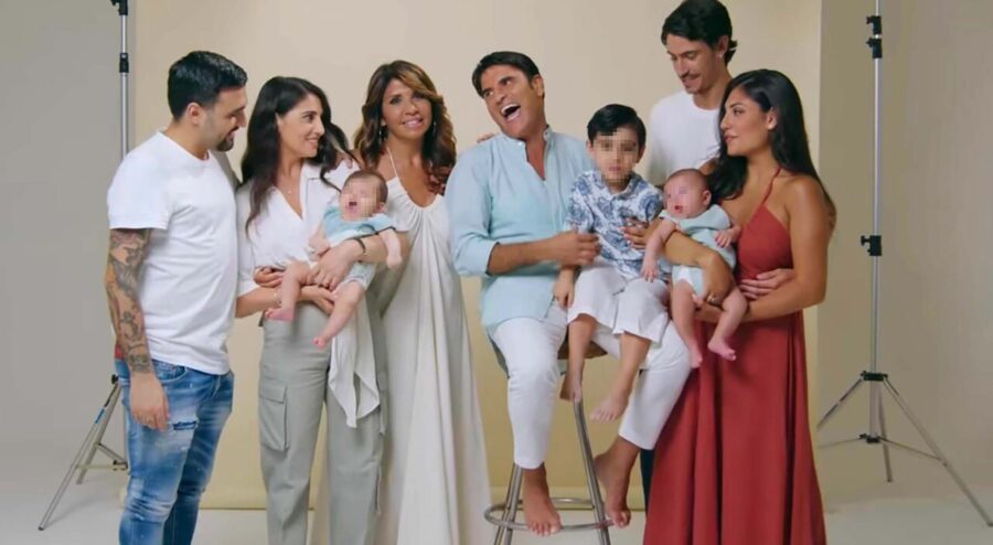 Sal Da Vinci e Paola PUgliese, la famiglia al completo con figli e nipotini