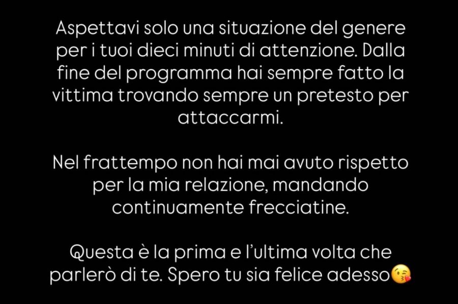 Nicole Belloni contro Martina Cardamone di U&D, guerra social dopo la sua rottura con Flavio Ubirti: «Non hai mai rispettato la mia relazione». E la rivale risponde: «Ti senti ancora al centro della scena» La riposta di Nicole Belloni alla storia social di Martina Cardamone