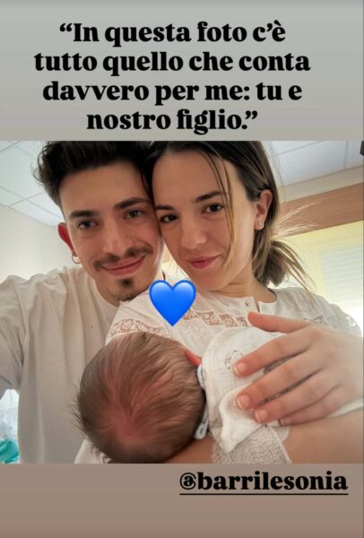 Sonia Barrile e Simone Margagliotti di 'Temptation Island' primi giorni da mamma e papà. È nato il piccolo Gabriel, e lui le dedica parole che sciolgono il cuore: «In questa foto c'è davvero tutto quello che conta per me: tu e nostro figlio» Sonia Barrile e Simone Margagliotti