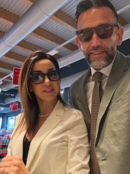 Giovanni Siciliano senza filtri su Agnese De Pasquale e Roberto Priolo di 'Uomini e Donne': «Accettare una proposta di matrimonio e poi postare sui social le loro diversità caratteriali fa un po' ridere. Meglio andare piano, lo dice uno che ha avuto già due matrimoni alle spalle» - INTERVISTA ESCLUSIVA Giovanni Siciliano con la compagna Francesca Cruciani